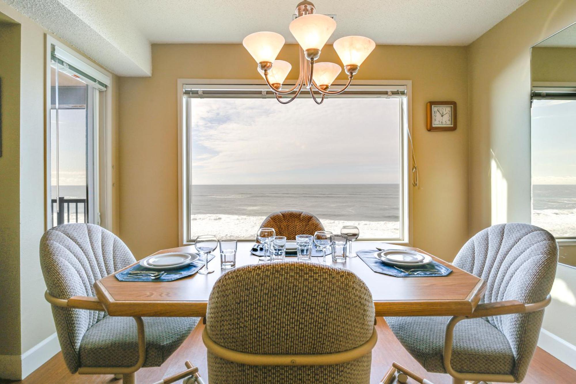 Comfortable Lincoln City Condo With Patio And Views! Zewnętrze zdjęcie